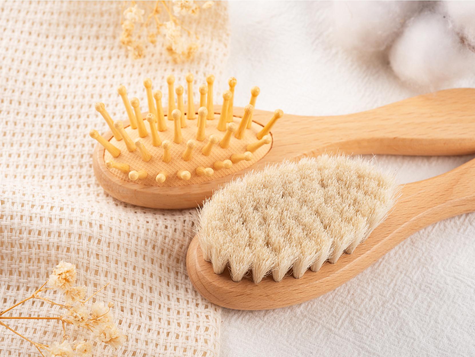 Personalized Wooden Baby Brush Set, Engraved Name Comb, Natural Beech Wood, Baby Shower Gift